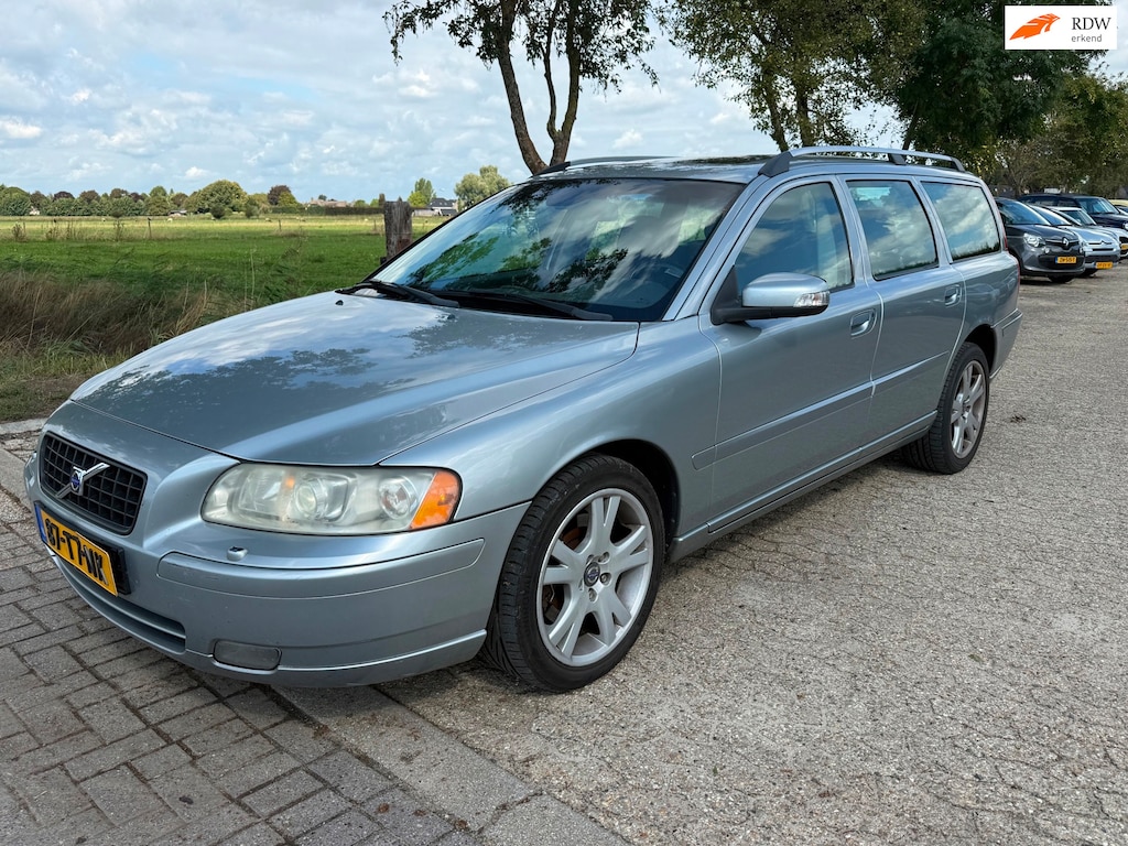 Volvo V70 2.4 D5 AWD Edition Sport Goed rijdend.