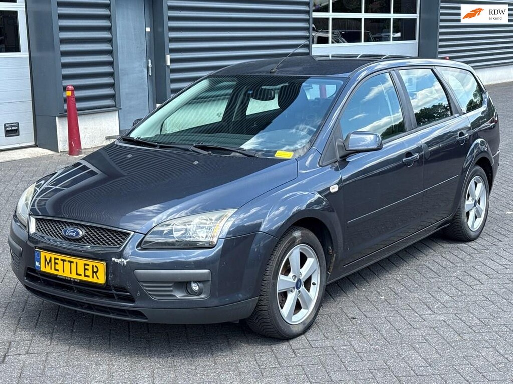 Ford Focus Wagon 1.6-16V Futura , Airco , Cruise control , Navi