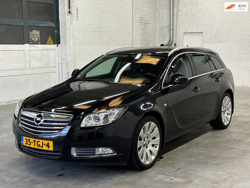 Opel Insignia Sports Tourer 2.0 T Sport 4x4 | Trekhaak | Cruise control | Navigatie