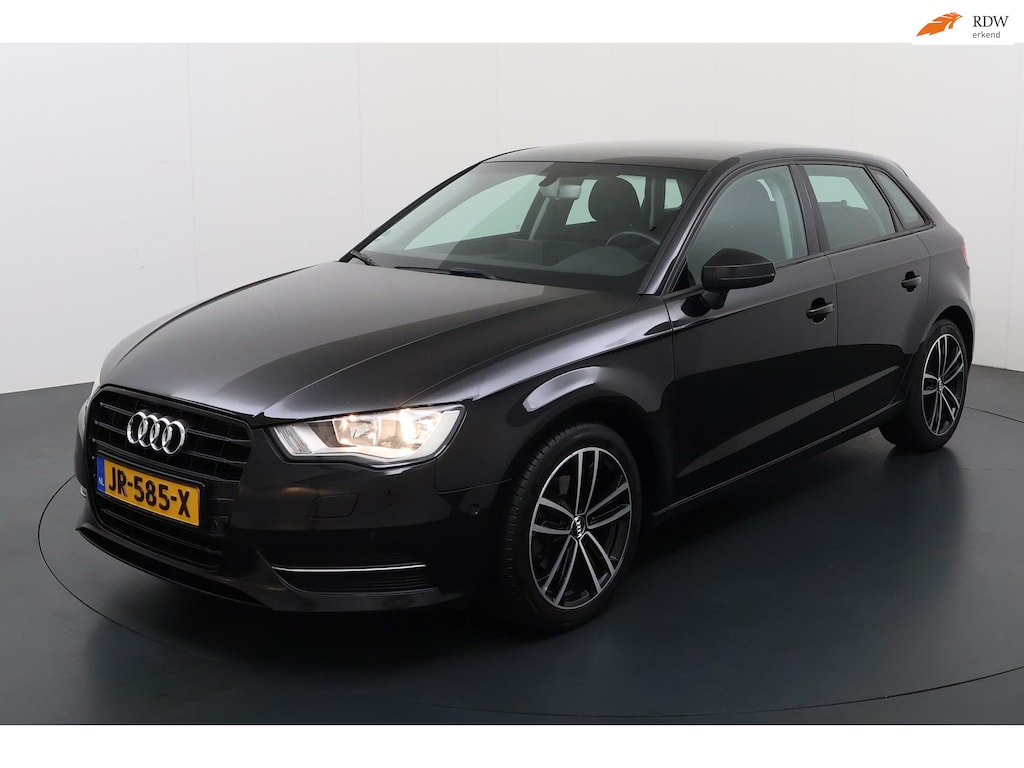 Audi A3 Sportback 1.4 TFSI CoD Attraction, navigatie, parkeersensoren, cruise control