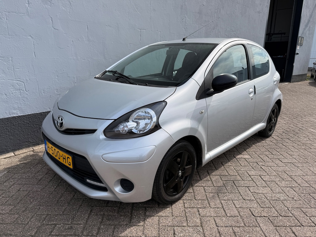 Toyota Aygo 1.0 VVT-i Dynamic Orange Automaat - Airco