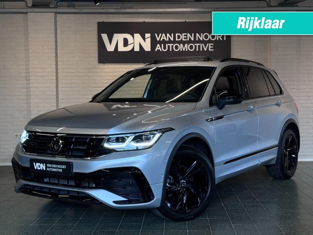 Volkswagen Tiguan 1.5 TSI R-Line Business Black Style Pano Trekhaak Camera 19''