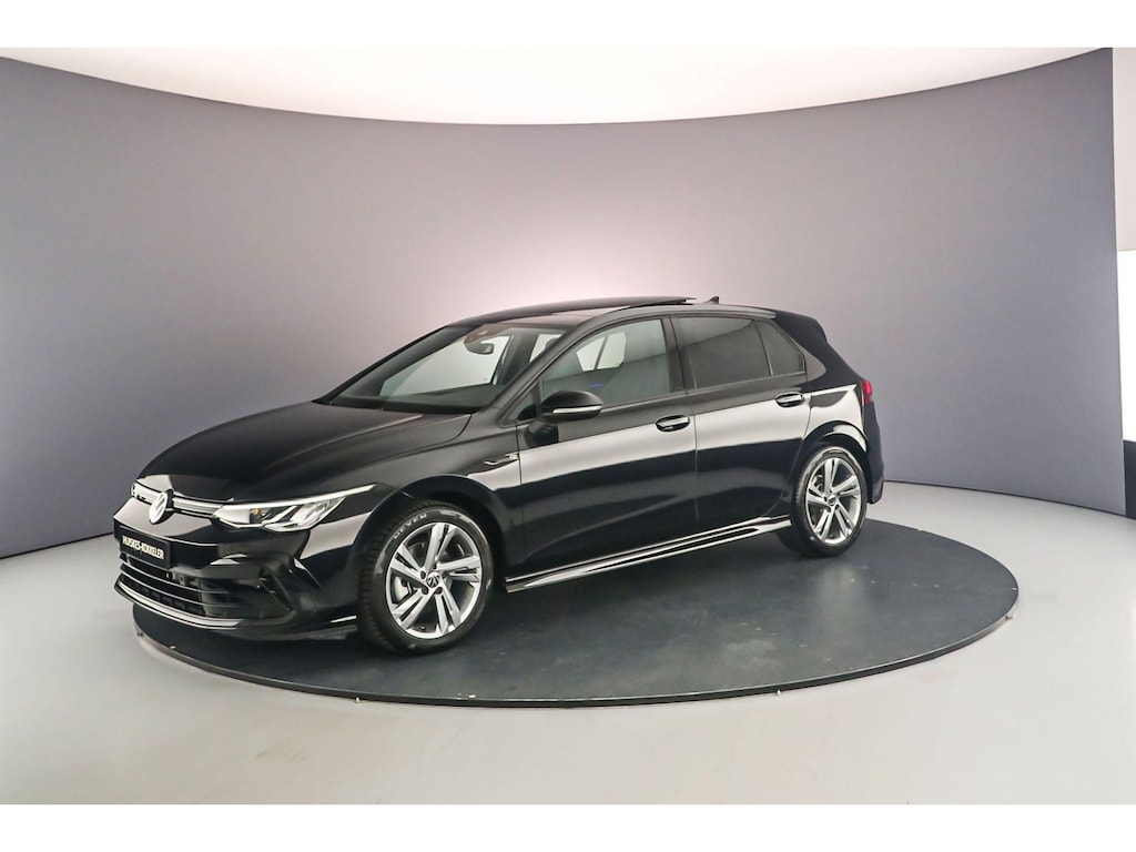 Volkswagen Golf 1.5 eTSI R-Line Business 130pk DSG Automaat, Panoramadak, Adaptive cruise control, Stoelverwarming, Stuurverwarming, Parkeersensoren, Navigatie, App-connect, LED koplampen