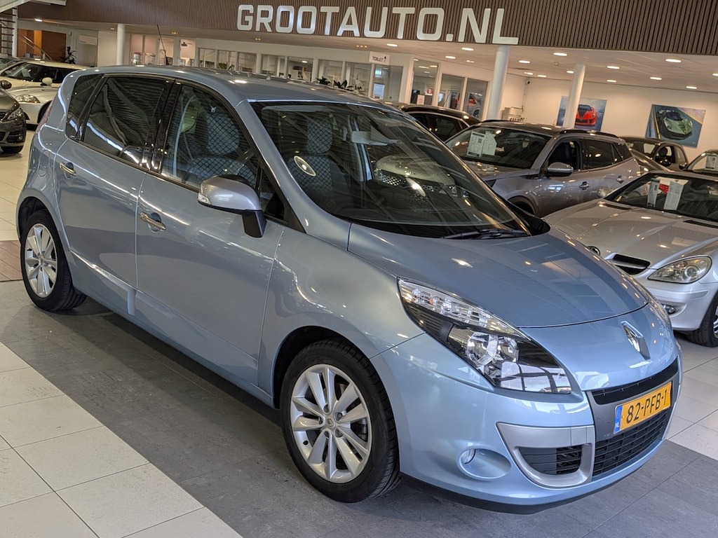Renault Scenic 1.6 Celsium Airco, Cruise Control, Trekhaak, Stuurbekrachtiging