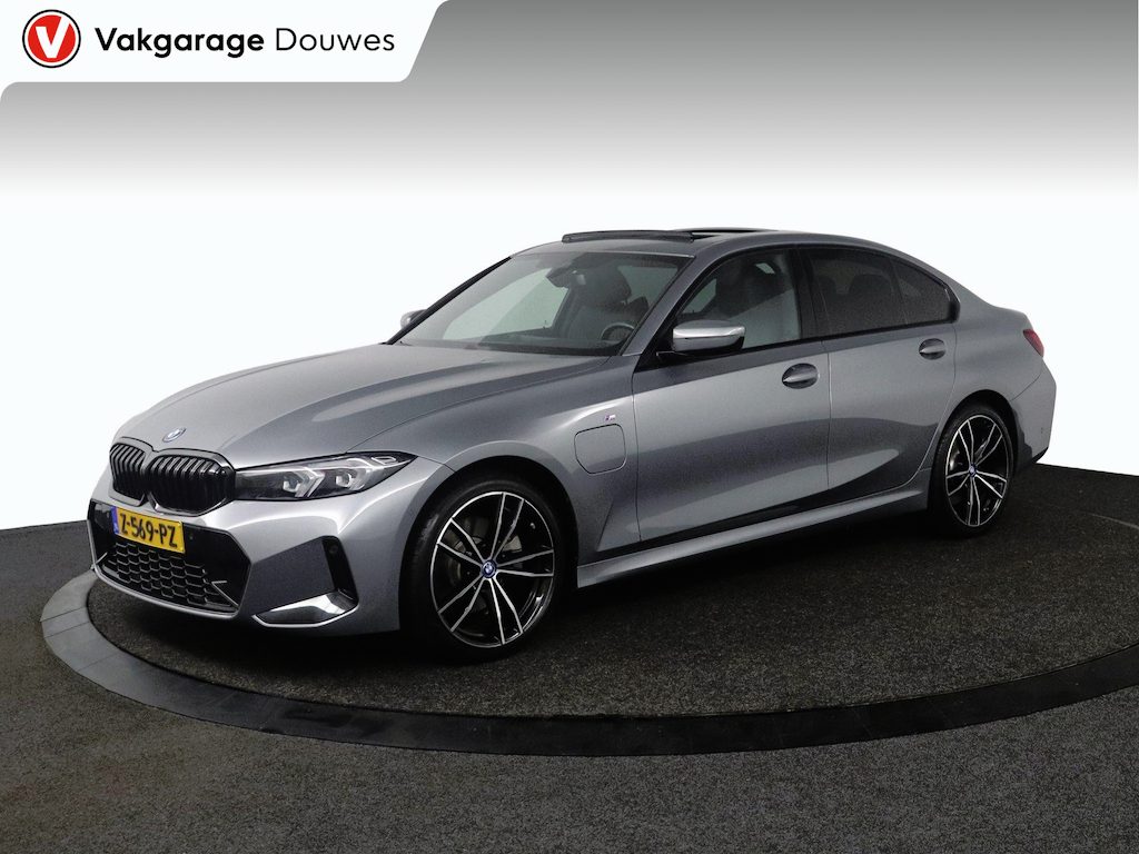 BMW 3-Serie 320e M Sport|NAP|1e eigenaar|Pano