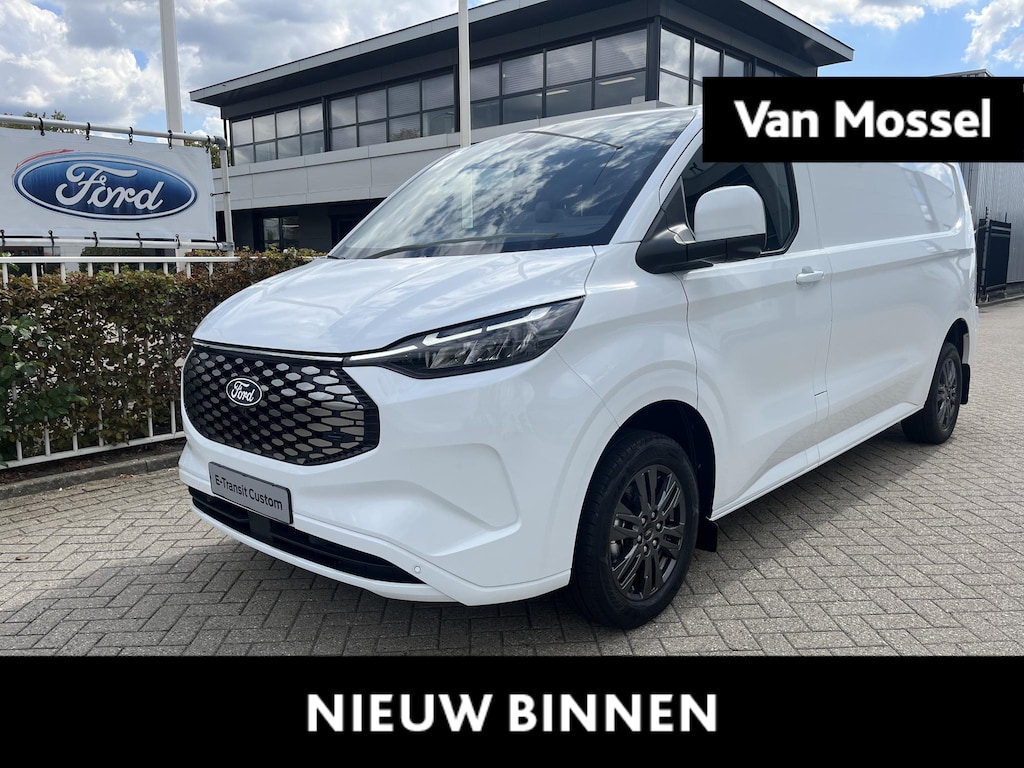 Ford E-Transit Cust. 340 L2H1 Limited 71 kWh | NU €12800.- VOORDEEL | 17" LMV | BLIS | 360 Graden Camera | WLTP 370KM Actieradius | Adaptieve Cruise Cntrl | Stoel\Spiegel En Voorruitverwarming |
