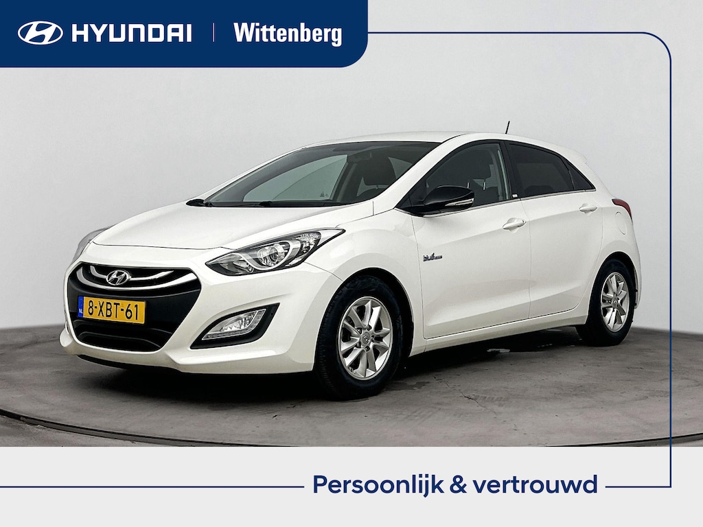 Hyundai i30 1.6 GDI Go! | Achteruitrij camera | Afneembare trekhaak | Navigatie | Cruise control | Airco | Start/stop | Parkeersensor |