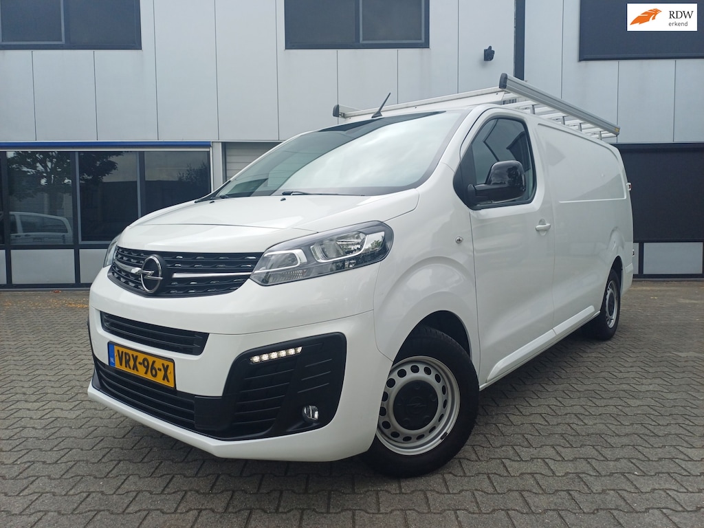 Opel Vivaro 1.5 CDTI L3H1 Selection AIRCO/TREKHAAK/3PERS/6BAK/CRUISE/PDC