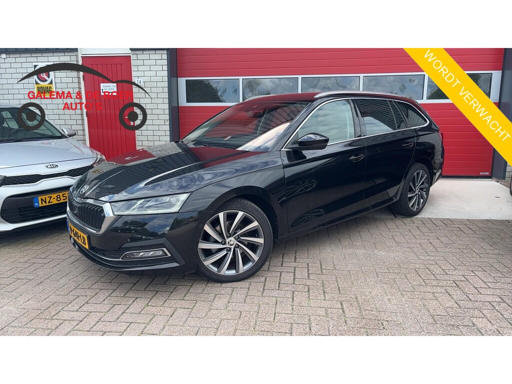 Skoda Octavia Combi 1.5 e-TSI Business Edition Plus AUTOMAAT / COGNAC LEDER / MATRIX LED / STOELVERW / TREKHAAK / CARPLAY / KEYLESS / NAVI / CLIMA / NL-AUTO