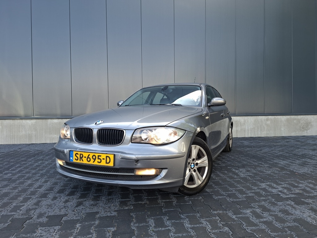 BMW 1-Serie 118i High Executive | Cruise control | 5 deurs | Lederen bekleding | Onderhoudsboekjes