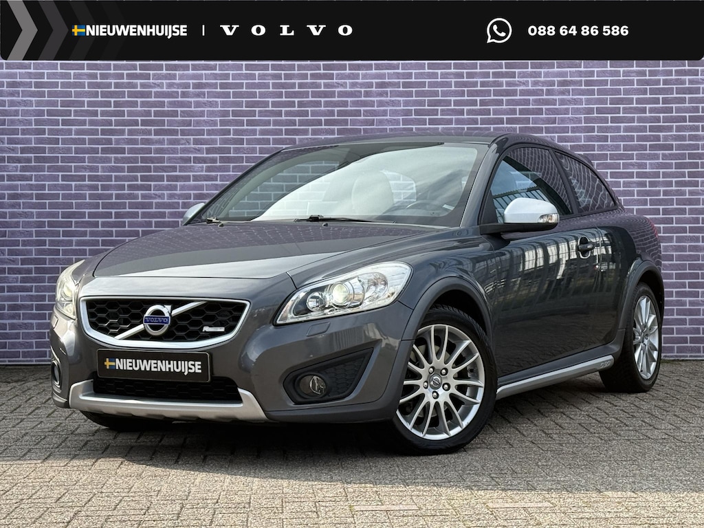 Volvo C30 2.4i Summum | 2.4i 170PK | Automaat | Stoelverwarming | Trekhaak | Leder | Bluetooth | Spoiler | High Performance audio | AUX | Navigatie |