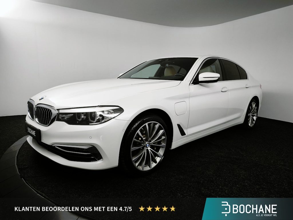 BMW 5-Serie 530e iPerformance High Executive | Lederen bekleding | Achteruitrijcamera | Stoelverwarming