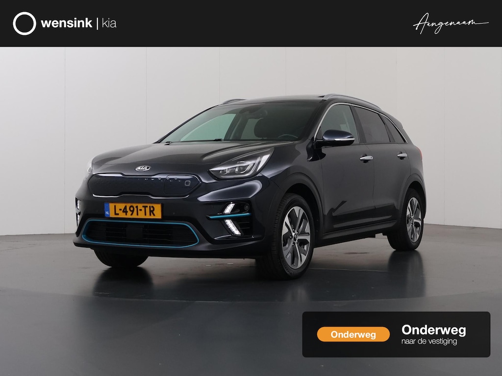 Kia Niro EV e-Niro ExecutiveLine 64 kWh | Schuifdak | Stoel/Stuurverwarming | Adaptieve Cruise Control | Leder | JBL Audio | Achteruitrijcamera | Memory seats |