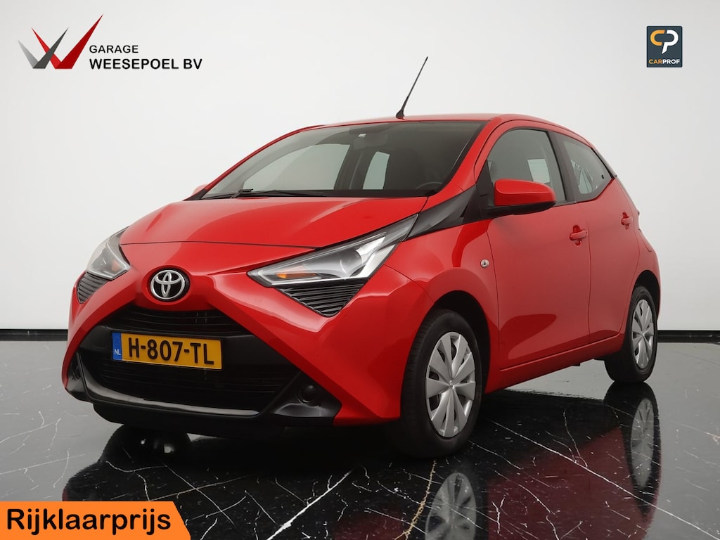 Toyota Aygo 1.0 VVT-i X-Play Automaat - Navigatie via Apple Carplay/Android Auto - Camera - 12 maanden garantie