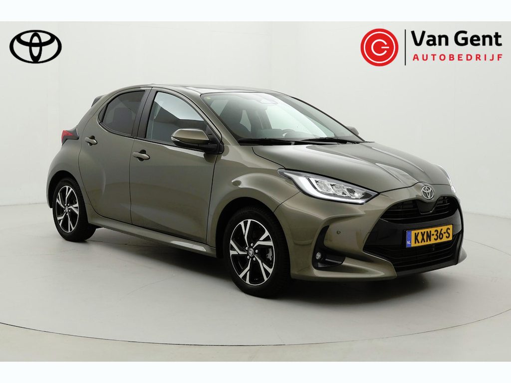 Toyota Yaris 1.5 Hybrid 115 Dynamic | Dodehoek detectie | Parkeersensoren voor/achter | Stoel-/stuurverwarming | Apple Carplay / Android Auto | Adaptive Cruise | Clima | Keyless | Camera | 16 inch