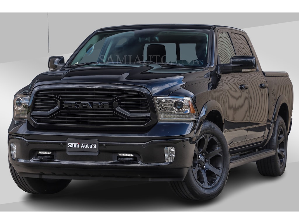 Dodge Ram BLACK OPS | 5.7 V8 HEMI | OPEN UITLAAT KLEP | LUXE UITVOERING LARAMIE EDITION | CREW CAB DUBBELE CABINE | 5 PERSOONS | DC | LUXE BEDRIJFS AUTO | 4X4 | 3500 KG TREKVERMOGEN |