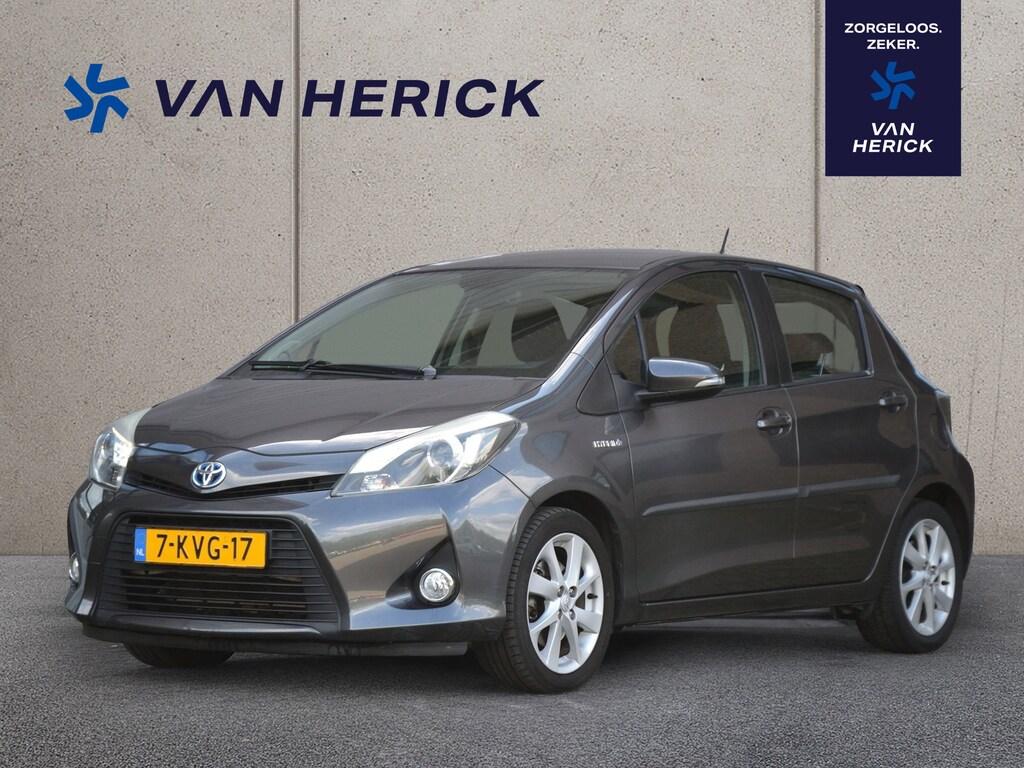 Toyota Yaris 1.5 Full Hybrid Dynamic Automaat | Cruise Control | Achteruitrijcamera | Climate Control