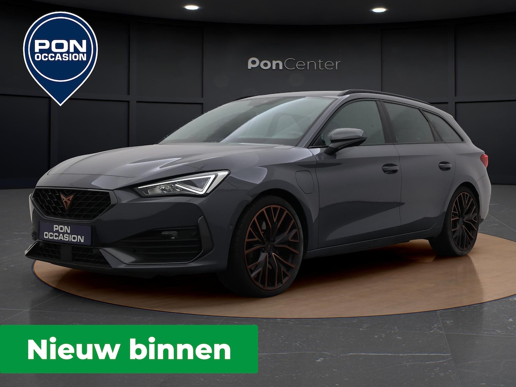 CUPRA Leon Sportstourer 1.4 e-Hybrid VZ | BEATS Audio | 19" | Camera | Elek Stoel | Elek Achterklep | Stuur-/Stoelverwarming |
