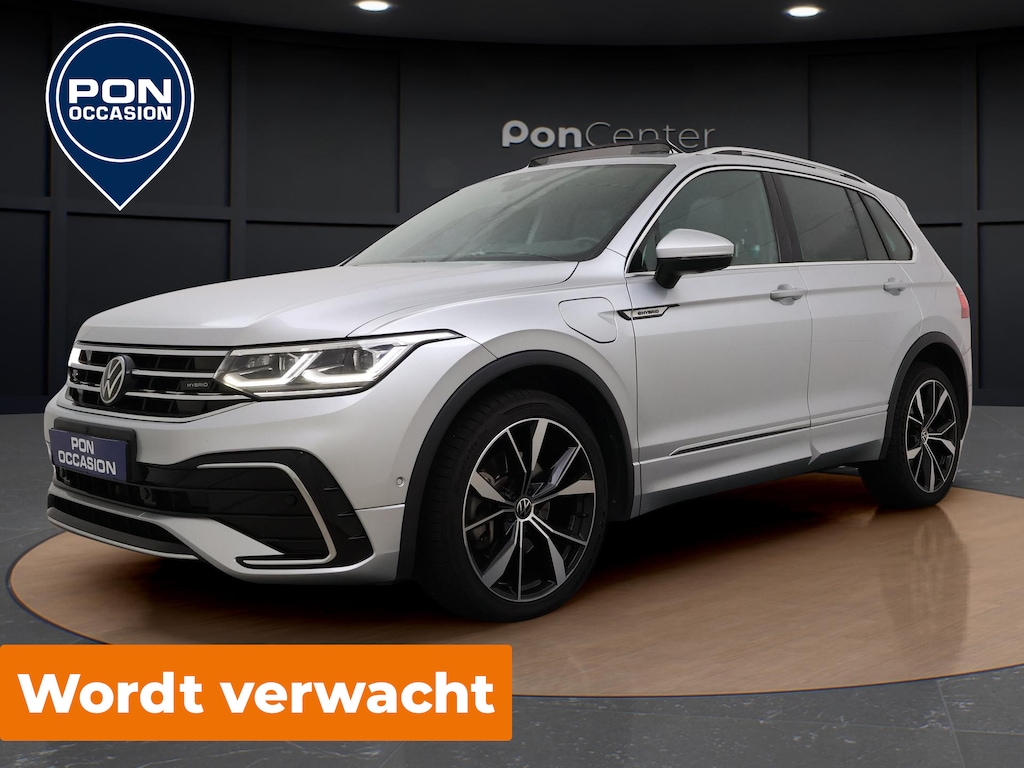 Volkswagen Tiguan 1.4 TSI eHybrid R-Line | Pano Dak | Trekhaak | 360 Camera | Side Assist | ACC | Elek. Achterklep | Elek. Stoelen | Leder | Stuur-/Stoelverwarming | 20'' |