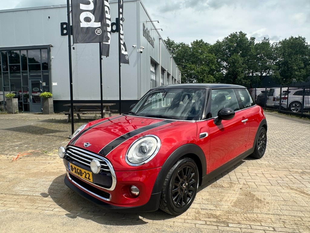 MINI Cooper 1.5 Business bj2014 *JCW *Airco *Led *Cruise *Navi *NL auto