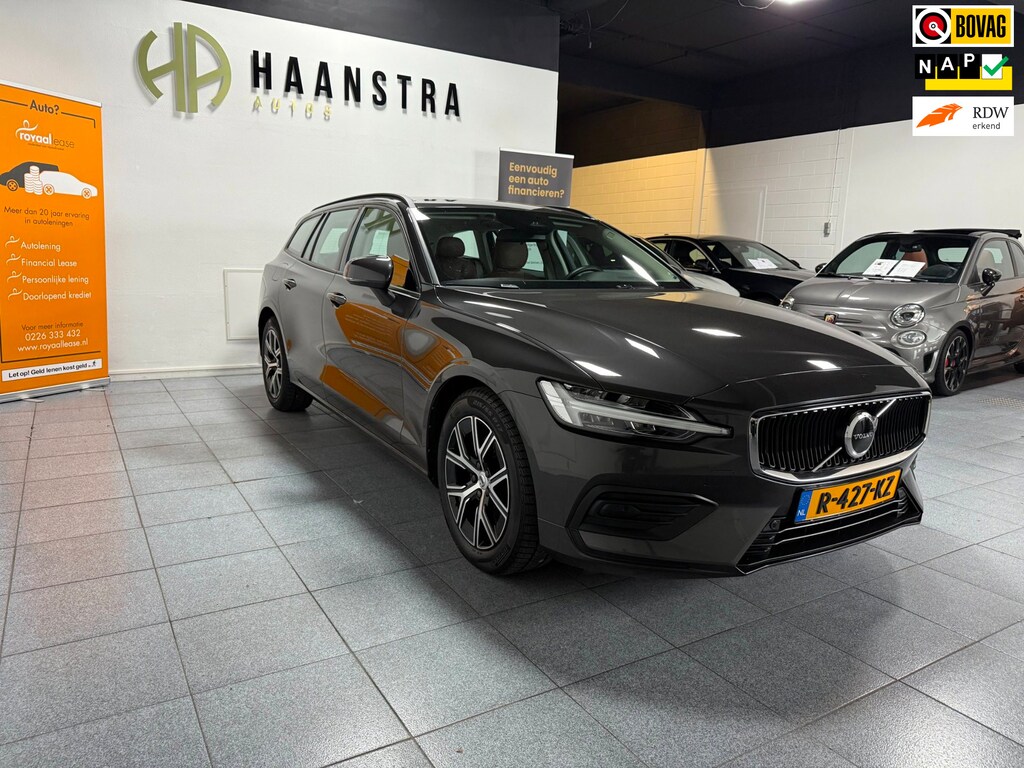 Volvo V60 2.0 B3 Essential 1e Eig, Navi-Camera, Leder Int, Apple-Carplay!