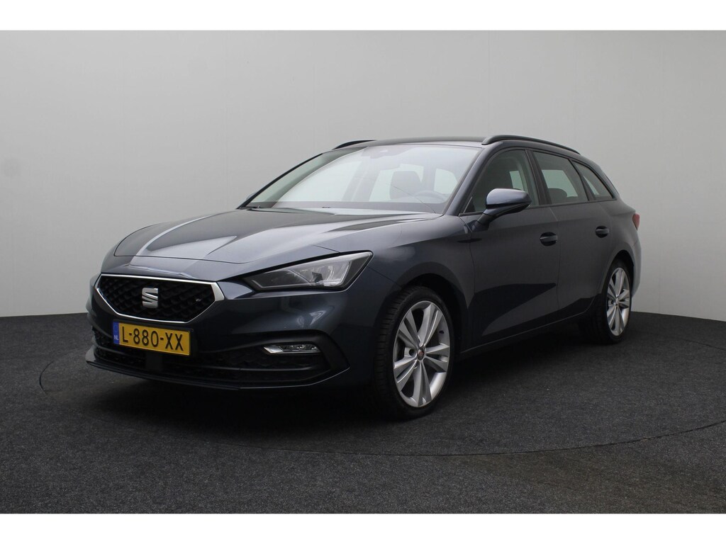 SEAT Leon Sportstourer 1.5 TSI Style 2021 NAP | Carplay | Trekhaak | Cruise control | Climate control | Bluetooth | DAB+ | Lichtmetaal 18 inch | PDC | LED | Keyless