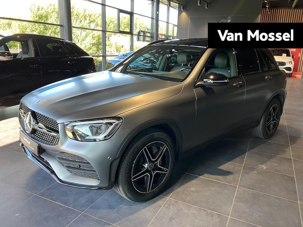 Mercedes-Benz GLC 200 Business Solution AMG | PANORAMA/SCHUIF-KANTELDAK | NIGHT PAKKET | DESIGNO MAGNO SELENIETGRIJS |