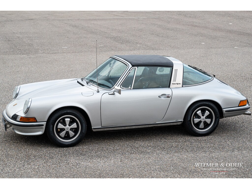 Porsche 911 2.4S Targa Recaro seats