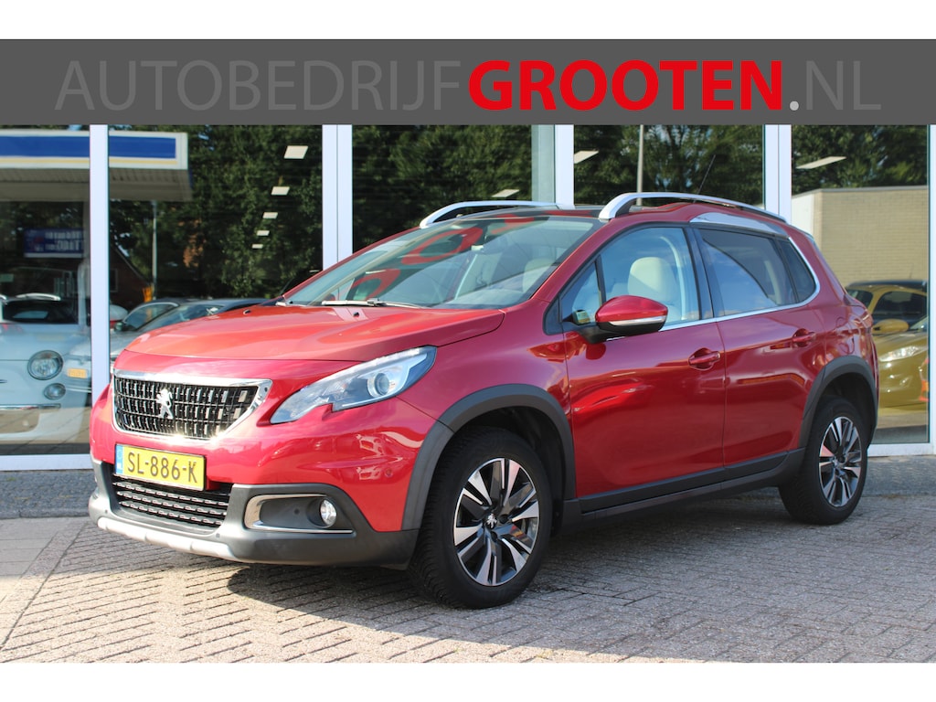 Peugeot 2008 1.2 PureTech Allure Panorama