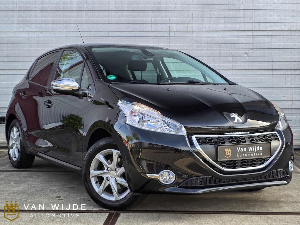 Peugeot 208 1.2 BENZINE|NAVI|CRUISE|CLIMA|PDC
