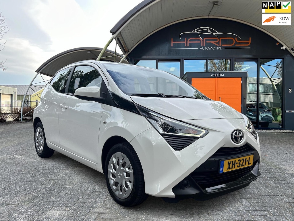 Toyota Aygo 1.0 VVT-i X-PLAY CAMERA Rijklaarprijs!