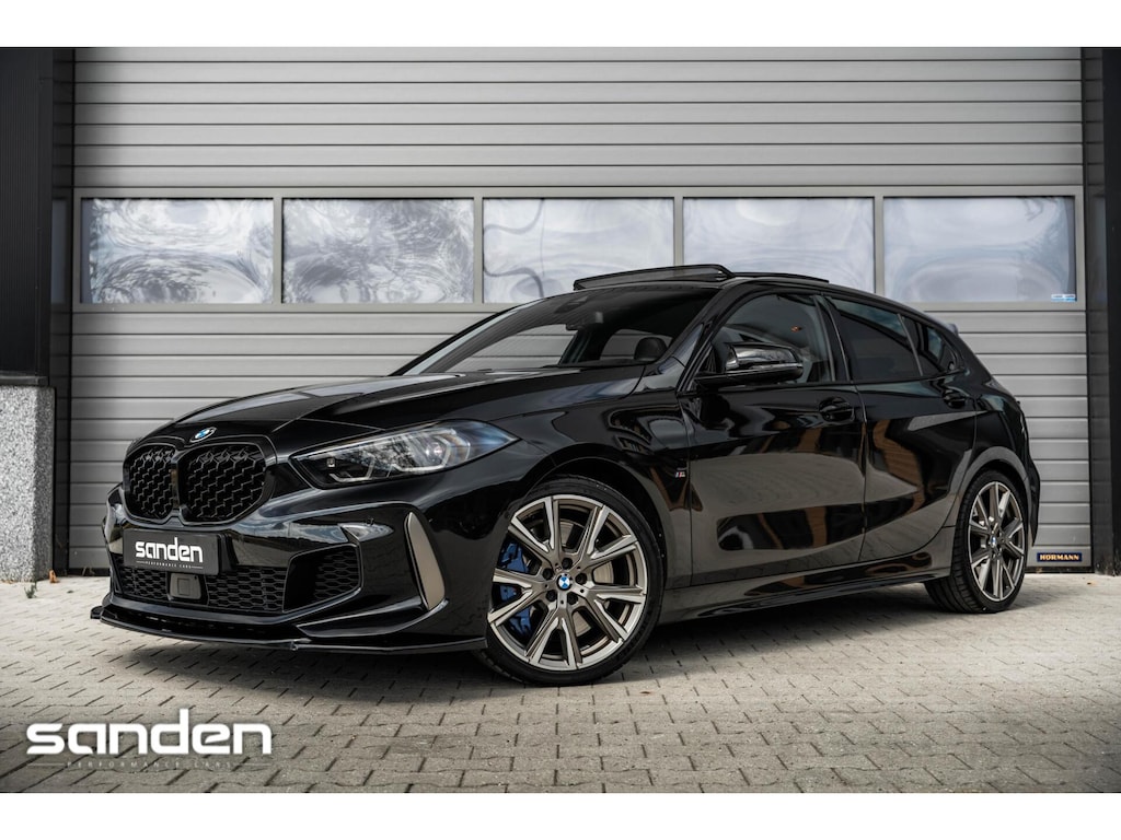 BMW 1-Serie M135i xDrive M Sport|Pano|H/K|Sportstoel|HUD|LED