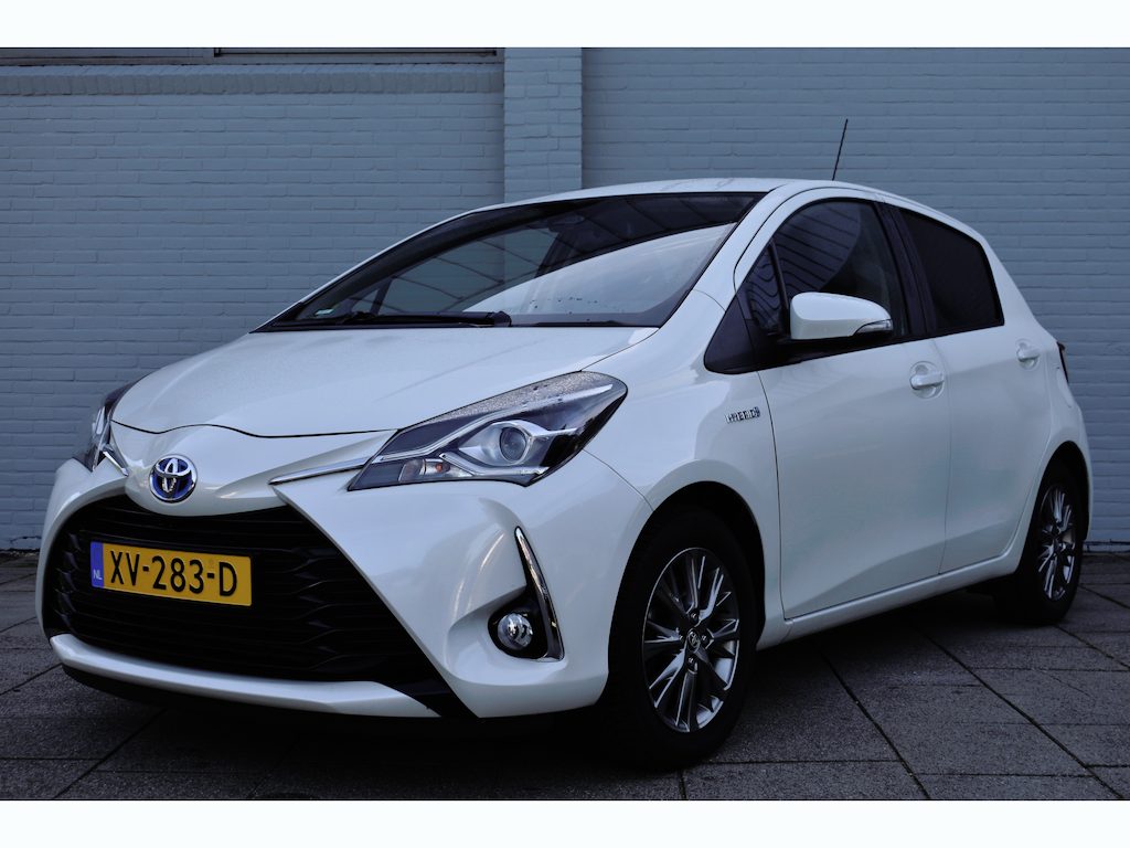 Toyota Yaris 1.5 Hybrid Dynamic Automaat 100pk | Trekhaak | Dealer onderhouden | Airco | Cruise control |