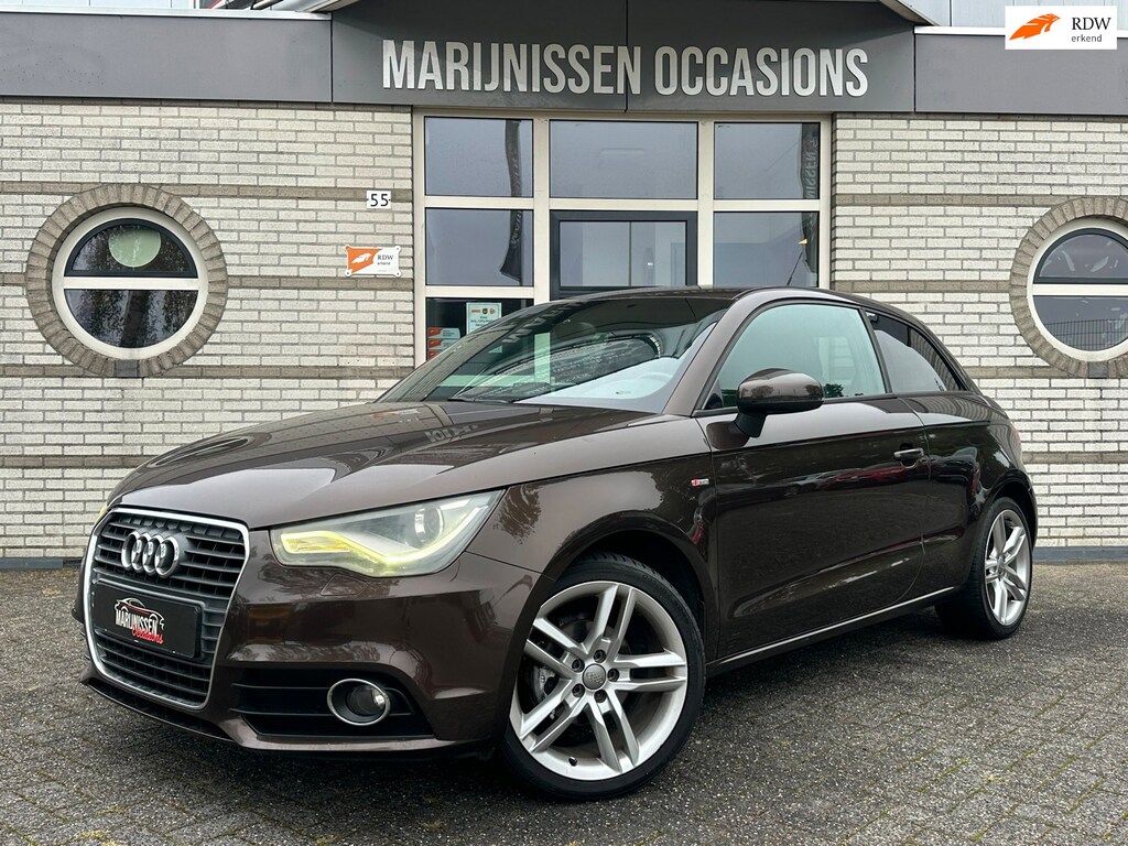 Audi A1 1.2 TFSI Attraction S-Line |Stoelvw|Navi|PDC|