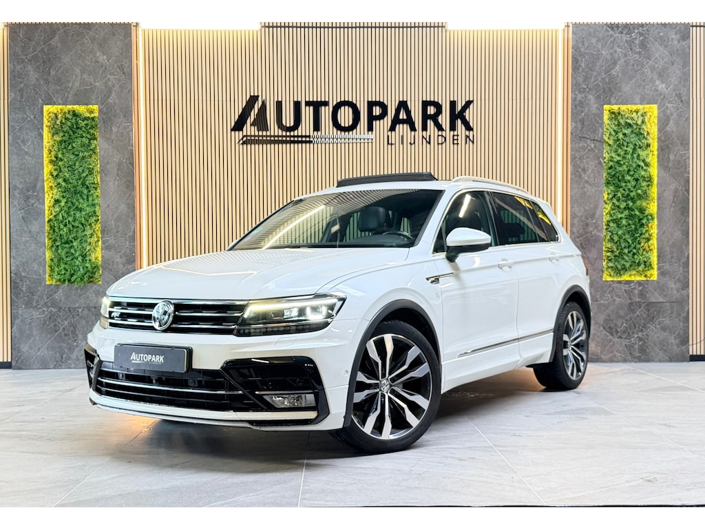 Volkswagen Tiguan 1.4 TSI ACT Highline 3X R-LINE PANO|DYNAUDIO|360 CAMERA|MEMORY|KEYLESS|SFEERVERLICHT|TREKHAAK|NAP|NL AUTO|20INCH