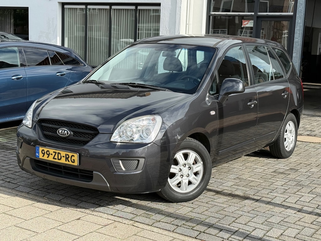 Kia Carens 2.0 CVVT X-tra 7p. Airco, Elektr. ramen en spiegels,L.M.Velgen,Stuurbekrachtiging