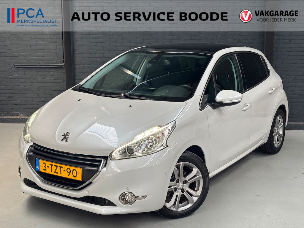 Peugeot 208 5-deurs 1.2 (82 pk) Allure - panoramadak - sportstoelen - inparkeerhulp