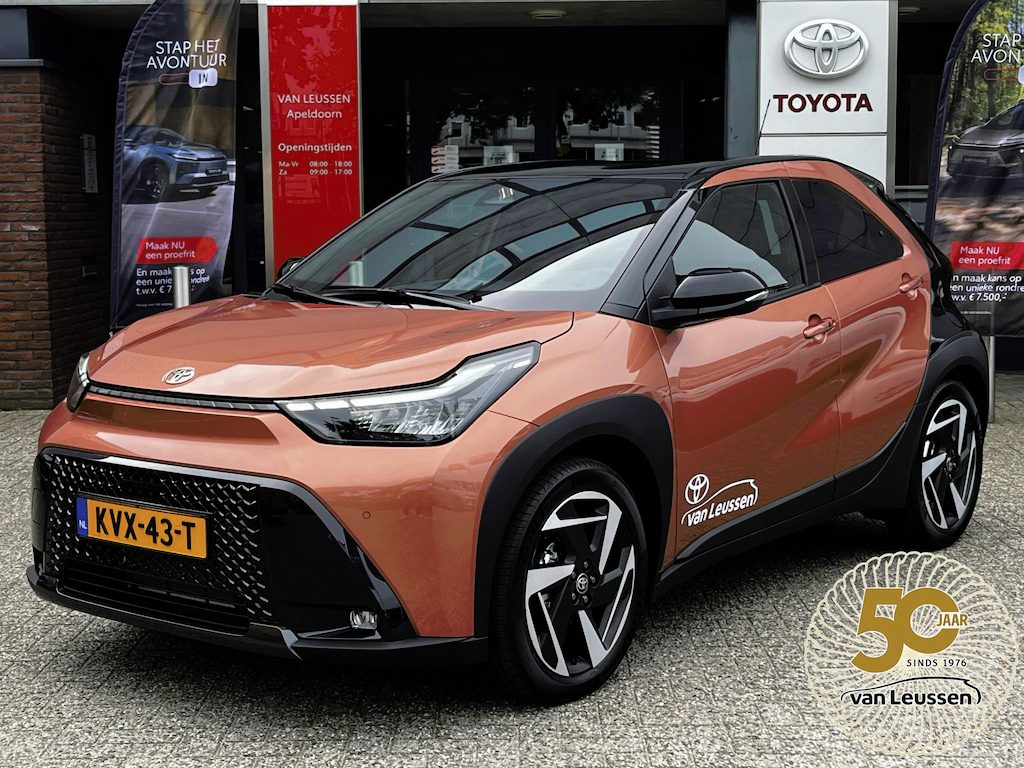 Toyota Aygo X Hybrid 115 envy STOELVERWARMING PARK-SENSOR APPLE/ANDROID KEYLESS