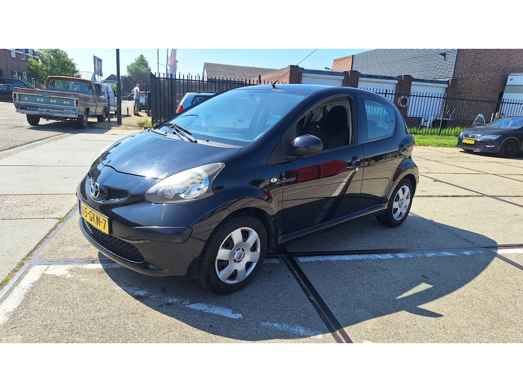 Toyota Aygo 1.0-12V +