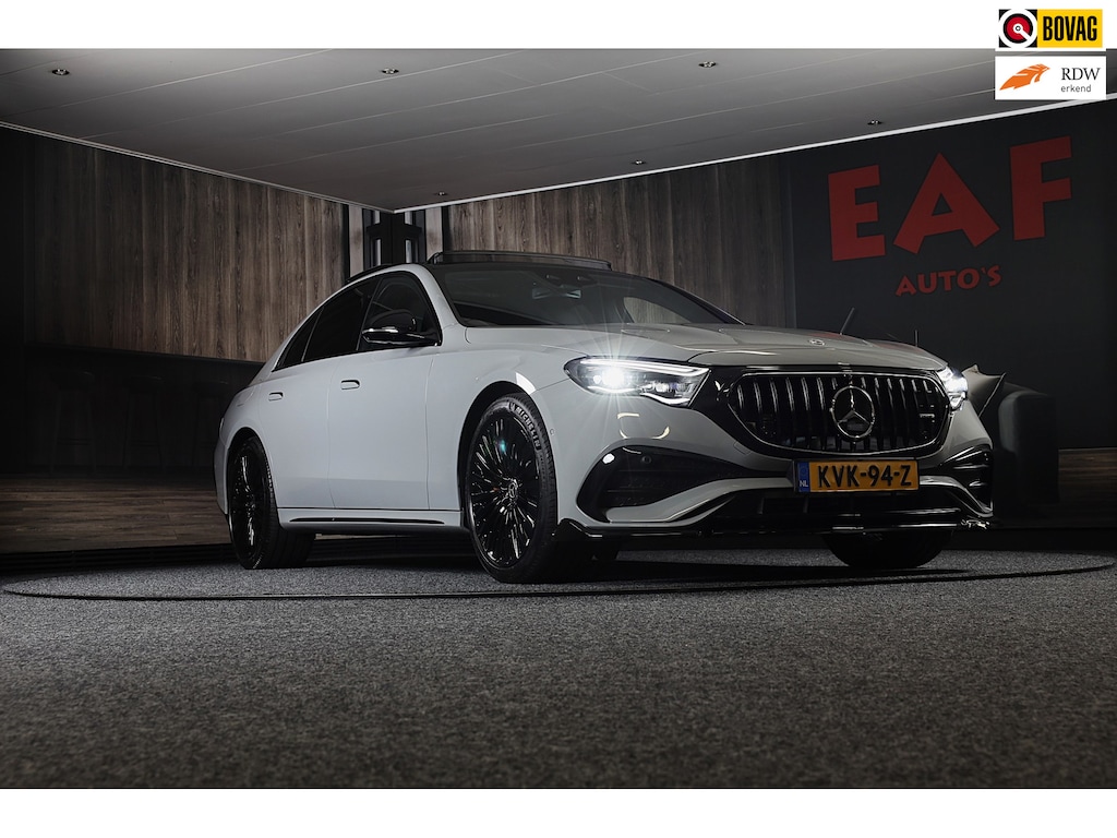 Mercedes-Benz E-klasse 300 e AMG 53 Look / Head Up / Luchtvering / Burmester 4D / HYPERSCREEN / Acc / Memory / Open Pano / 20 Inch