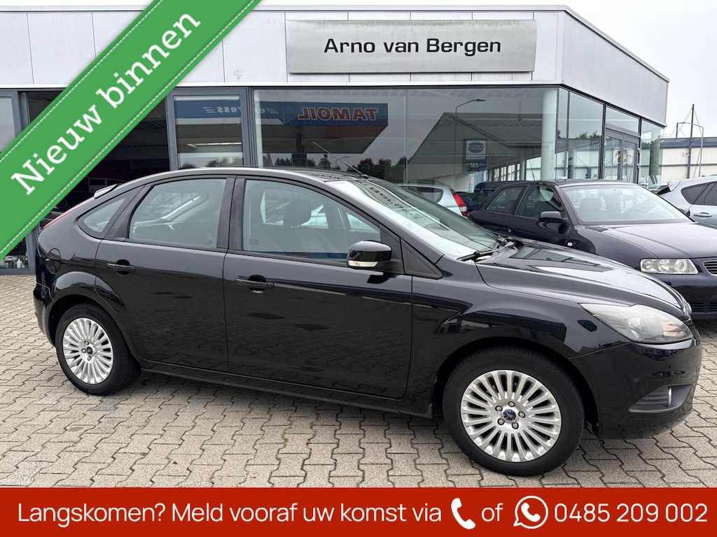 Ford Focus 1.6 Titanium, climatronic, cruisecontrol, pdc, trekhaak, zeer nette auto !!