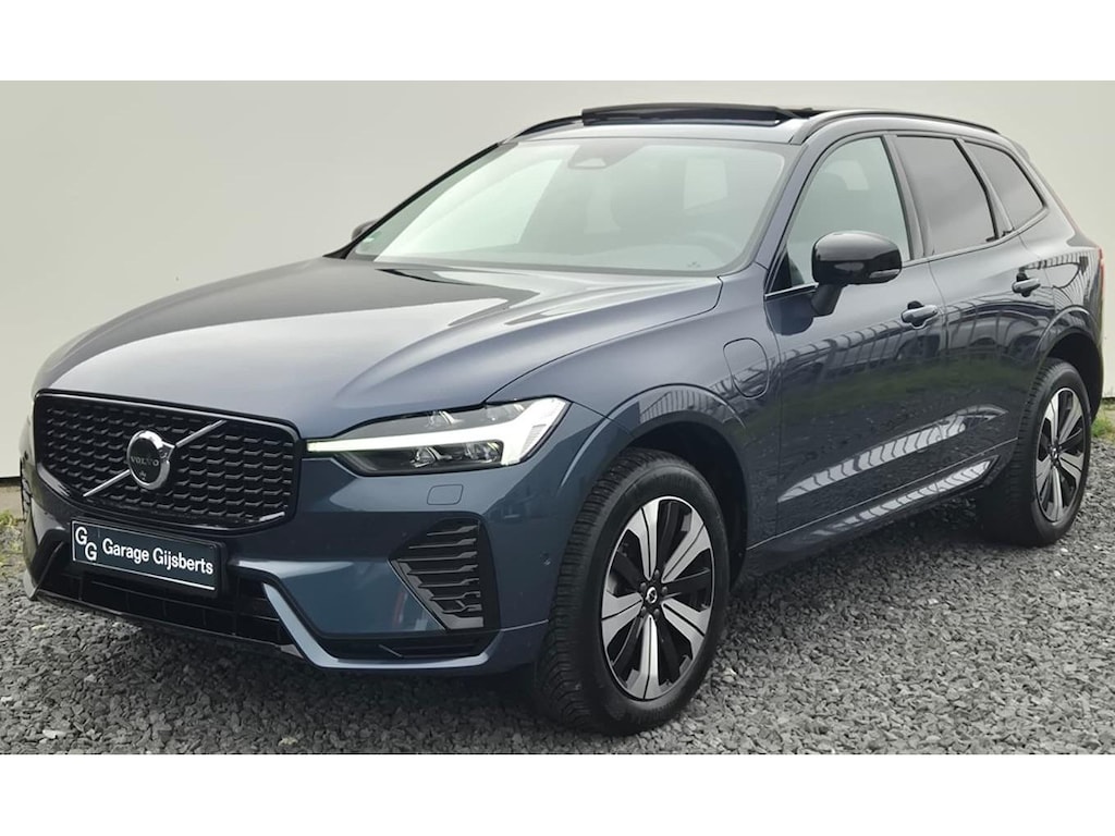 Volvo XC60 2.0 T6 Phev AWD Plus Dark 19” Wielen - Panoramadak - Lighting – Harman Kardon Audio - 360 Cam - Alarm - Climate - Privacy Glass – 2250 KG Trekgewicht - RA000 Interieur Zwart Leder – Power seats met memory - Full led koplampen