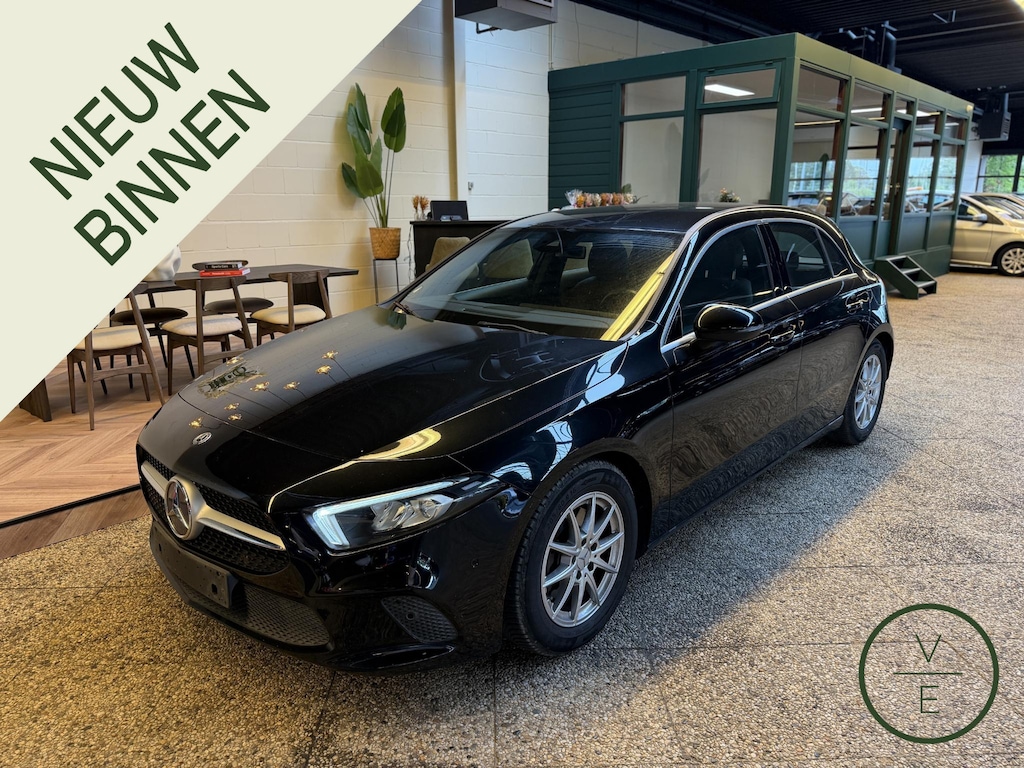 Mercedes-Benz A-klasse 200 Business Solution | Leder | Camera | Stoelverwarming | Nieuwe Service & APK | Garantie |