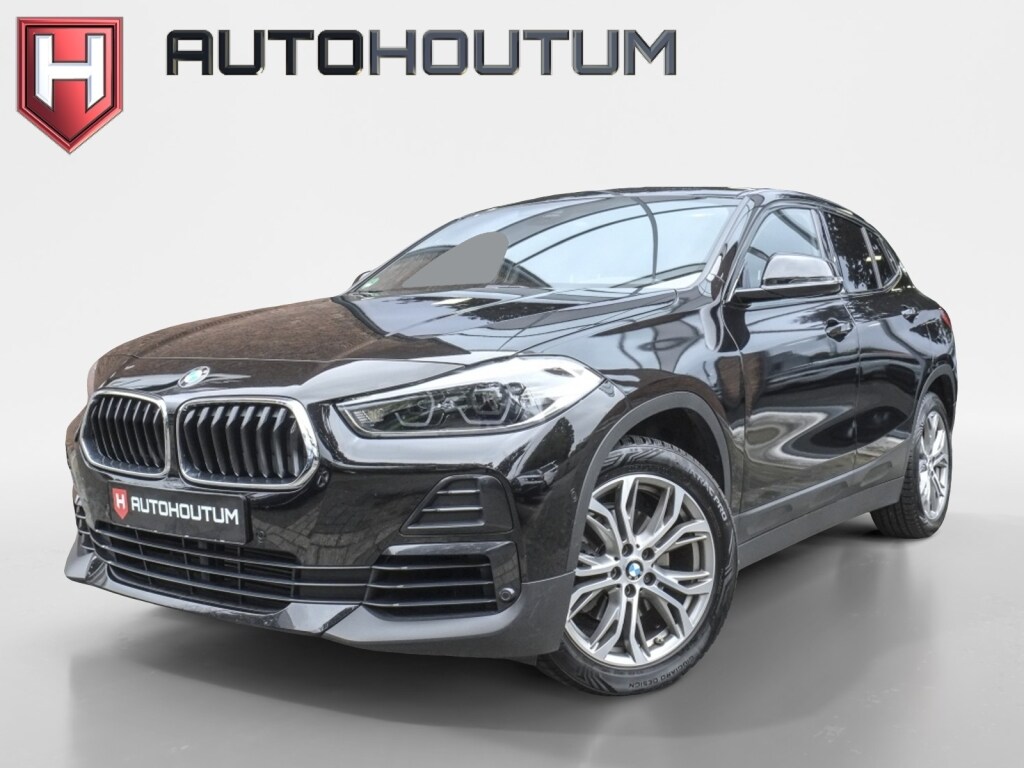 BMW X2 sDrive 18i Advantage Plus | Trekhaak | Navigatie