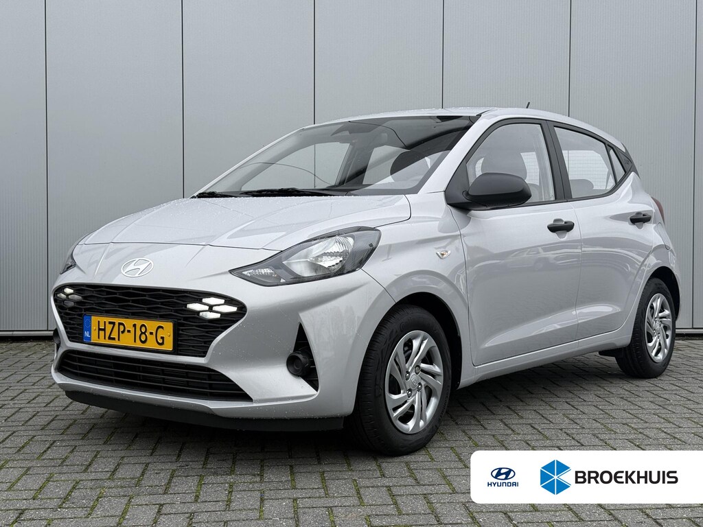 Hyundai i10 1.0 Comfort / Navigatie / Achteruitrijcamera / Parkeersensoren Achter / Airco / Cruise Control / Snel Leverbaar! /