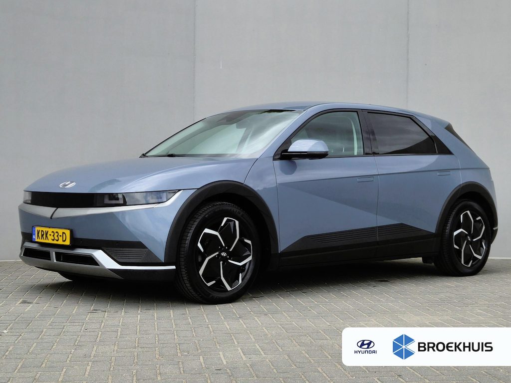 Hyundai Ioniq 5 Connect 77.4 kWh / SOH 100% / Fabrieksgarantie tot 03-2028 / Dealer onderhouden / CCS snelladen / Warmtepomp / Trekgewicht 1600 kg / WLTP bereik 507 km bereik stad 507 km / Stuur- Stoel & Achterbank verwarming / Achteruitrijcamera / Elektrische achterklep / Apple Carplay Android Auto /