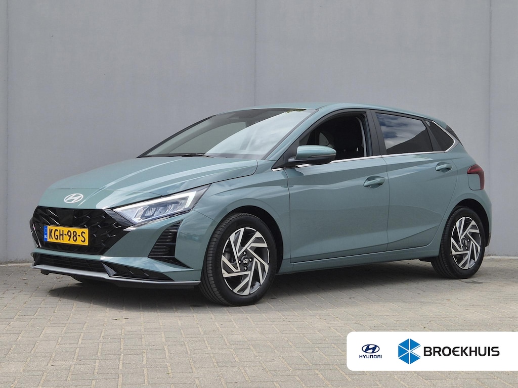 Hyundai i20 1.0 T-GDI Premium / Fabrieksgarantie tot 03-2030 / Dealer onderhouden / Stuur- & Stoel verwarming / Achteruitrijcamera / Adaptief cruise control / Navigatie / Apple Carplay Android Auto / Climate control /
