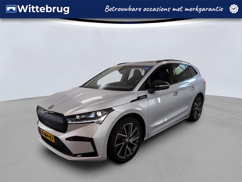 Skoda Enyaq iV 80 Sportline 204pk / Panorama dak / Navigatie / LM 20 inch / Warmtepomp / Camera / Matrix LED
