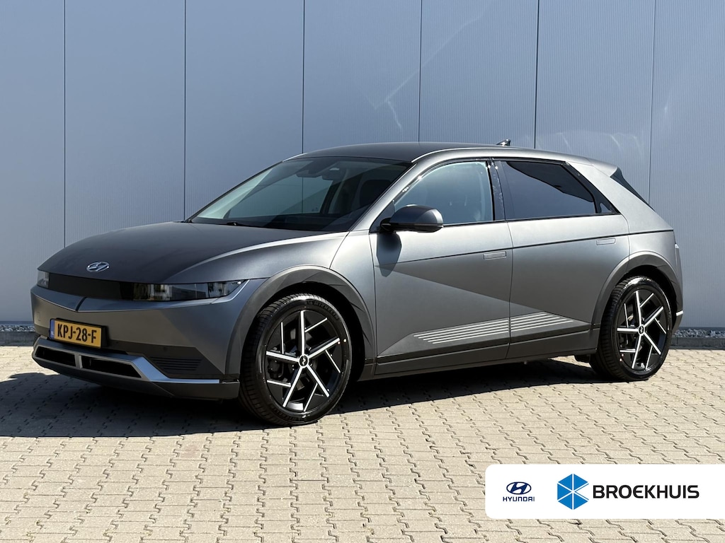 Hyundai Ioniq 5 Connect 77.4 kWh / SOH 100% / Fabrieksgarantie tot 04-2028 / Dealer onderhouden / CCS snelladen / WLTP bereik 507 km bereik stad 710 km / Stuur- Stoel & Achterbank verwarming / Trekgewicht 1600 kg / Achteruitrijcamera / Adaptief cruise control /