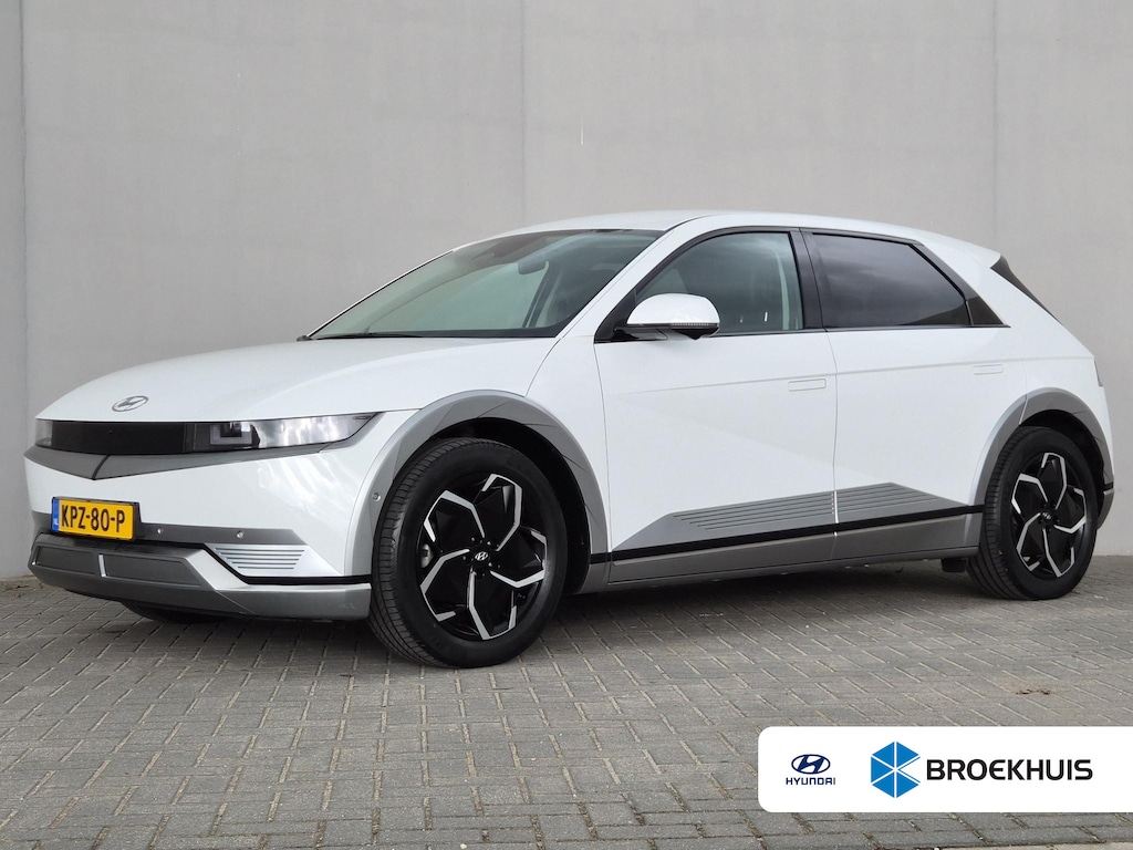 Hyundai Ioniq 5 Connect 77.4 kWh / SOH 100% / Trekgewicht 1600 kg / CCS snelladen / Warmtepomp / Rondomzicht camera / Stuur- Stoel & Achterbank verwarming / Adaptief cruise control / Draadloze telefoon lader / Apple Carplay Android Auto /
